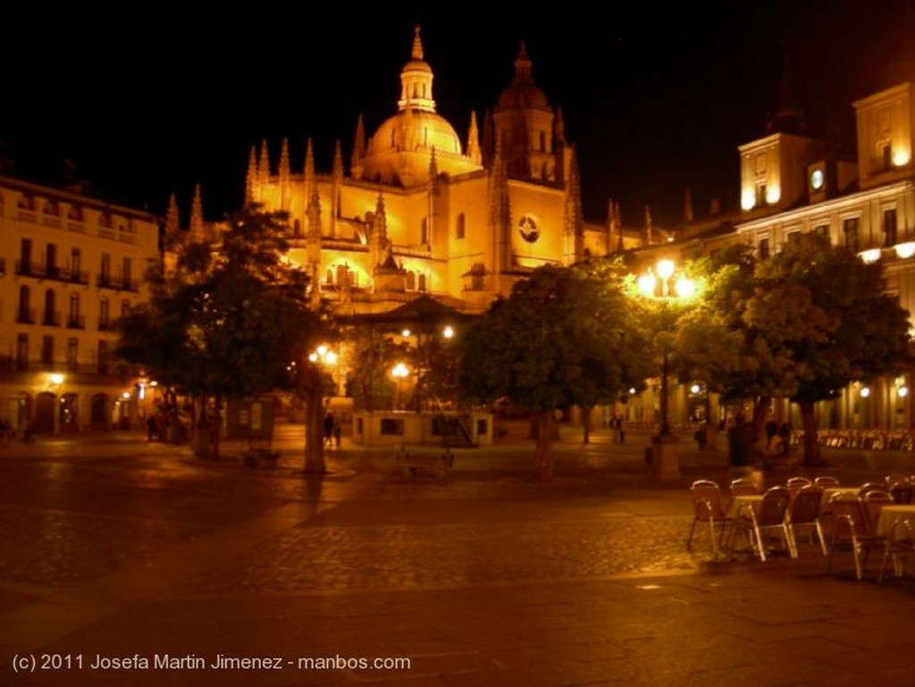 Segovia
Templete de musica 
Segovia