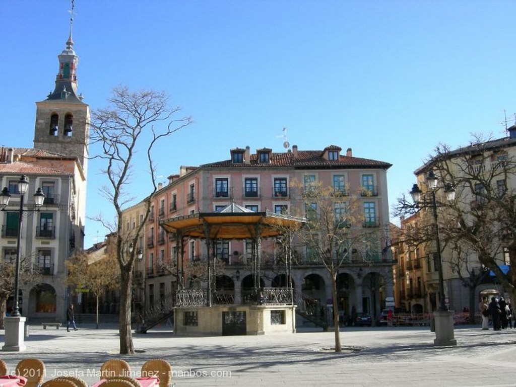Segovia
Plaza del Azoguejo
Segovia