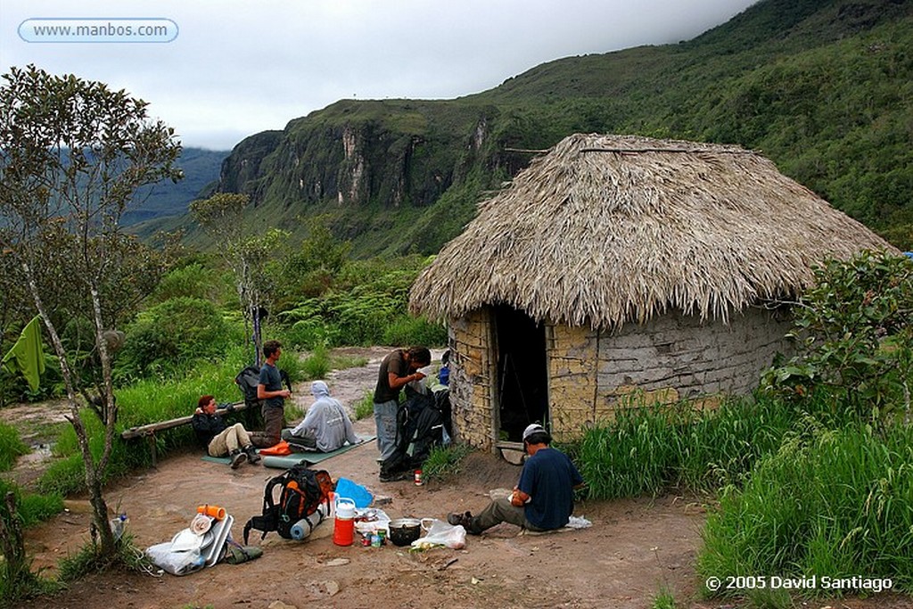 Parque Nacional Canaima
Campamento Tek en la base del Roraima
Bolivar