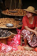 Objetivo 70 to 200
Mercado de Productos Agricolas de Mandalay Myanmar
Myanmar (Birmania)
MANDALAY
Foto: 13575