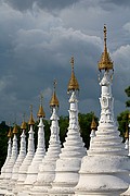 Objetivo 70 to 200
Kuthodaw Paya en Mandalay Hill Mandalay
Myanmar (Birmania)
MANDALAY
Foto: 13587
