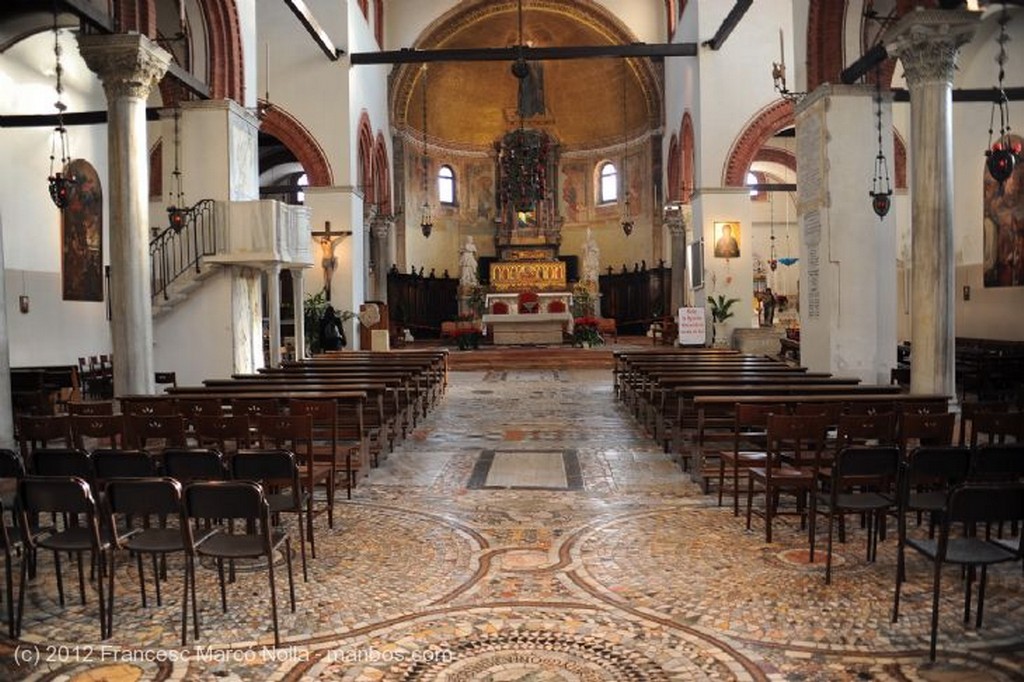 Murano
Interior de la Iglesia
Venecia