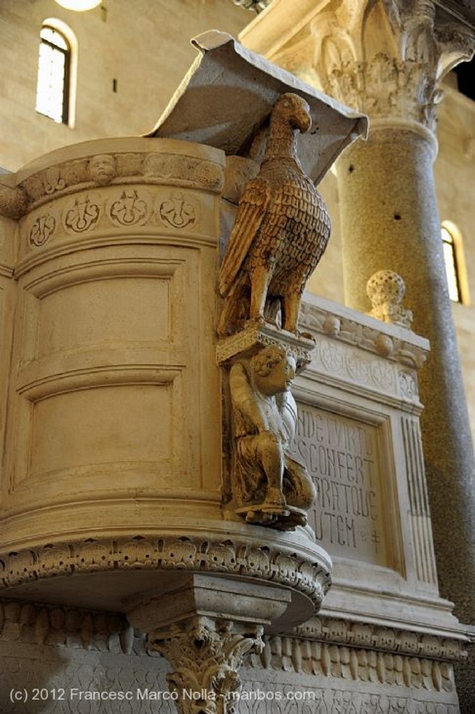 Bari
Cripta de la Catedral
Apulia