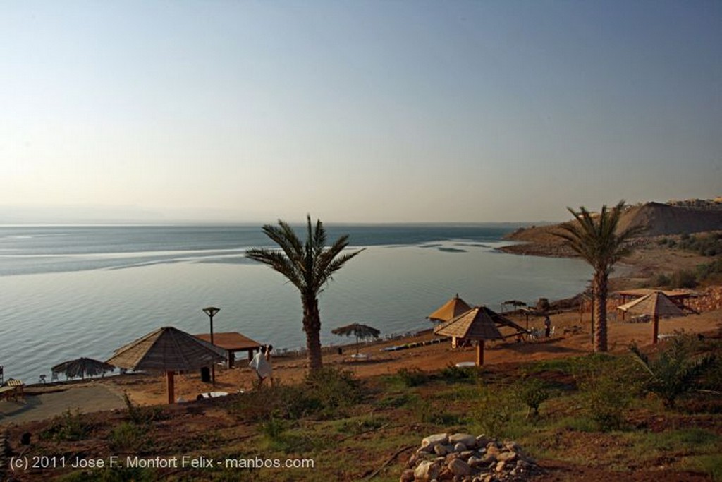 Mar Muerto
Gris casi oscuro
Jordania