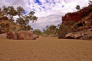 Camara Canon EOS 10D
Lecho de rio seco
Australia
SIMPSONS GAP
Foto: 14593