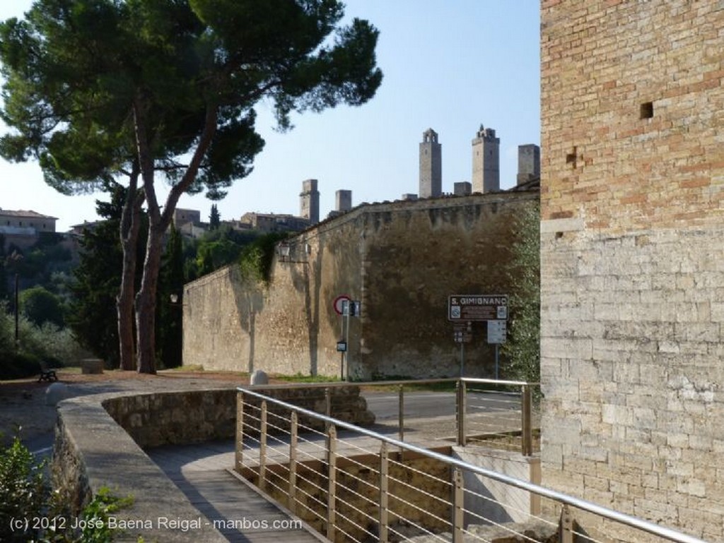 San Gimignano
Entre piedras y olivos
Siena