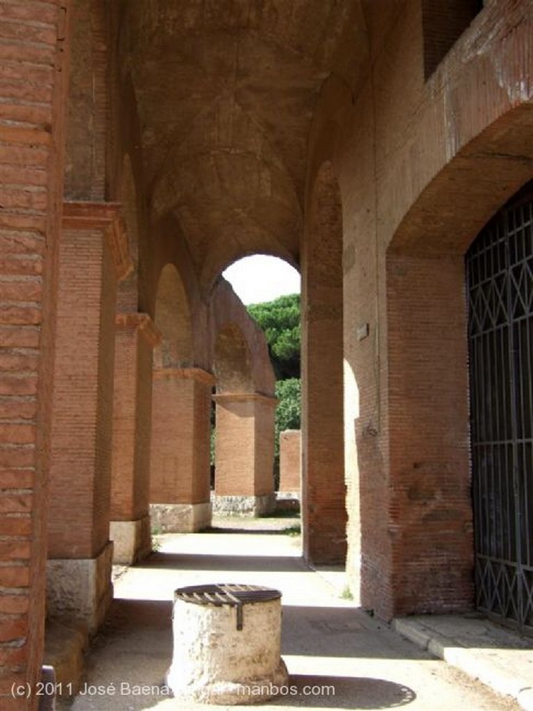 Ostia Antica
Fachada del Teatro
Roma