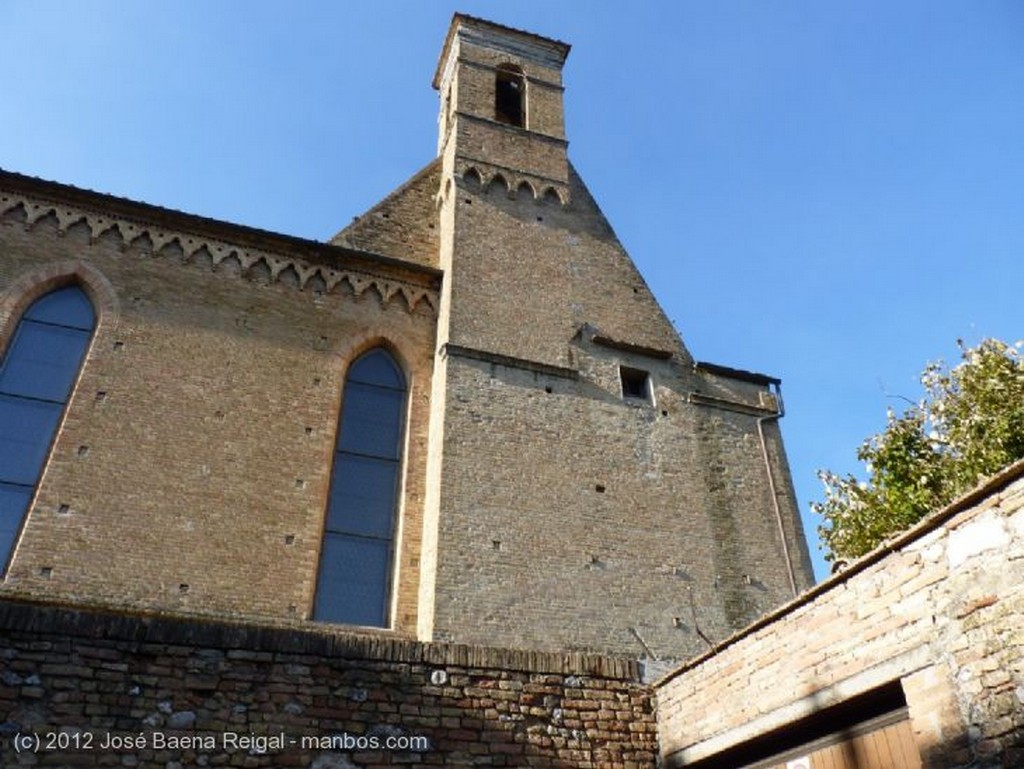 San Gimignano
Muro y torre de San Agostino
Siena