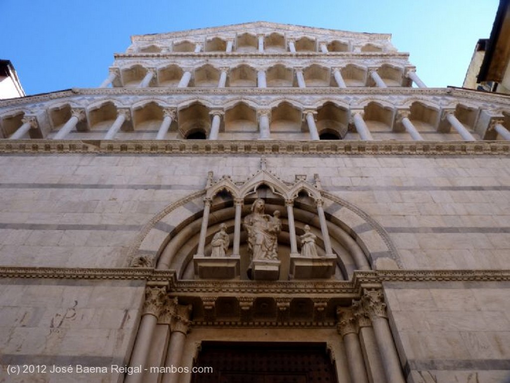 Pisa
Templete gotico
Toscana