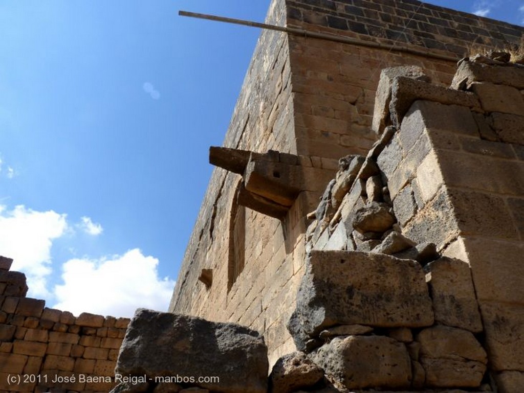 Bosra
Antigua iglesia convertida en mezquita
Dera