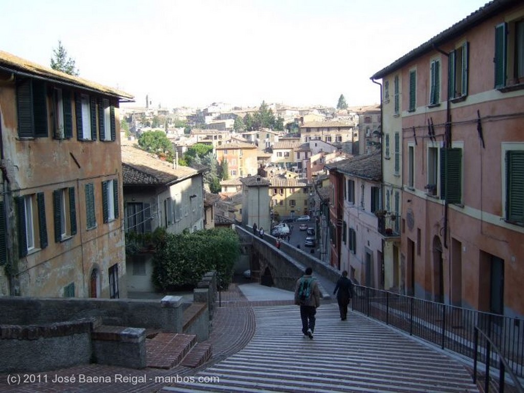 Perugia
Bajada y acueducto
Umbria