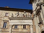 Piazza del Duomo , Montepulciano, Italia