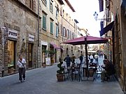 Via Matteotti, Volterra, Italia