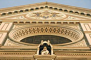 Camara NIKON D70
Roseton de la iglesia
Florencia
FLORENCIA
Foto: 14191